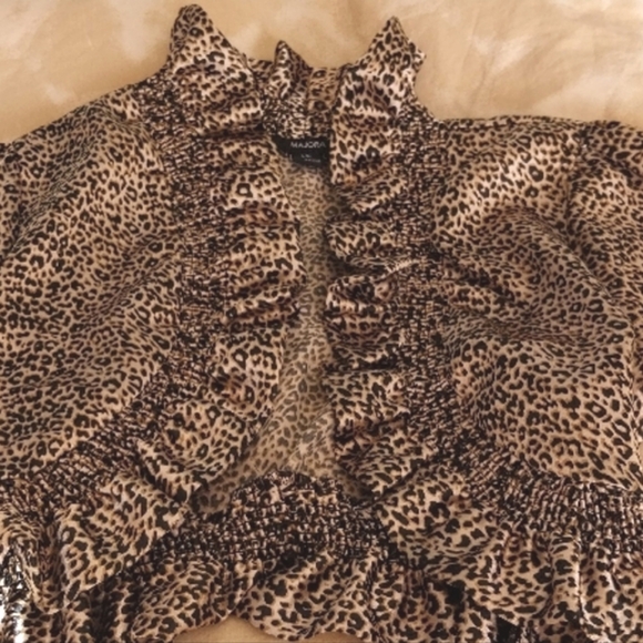Brand New Trendy Animal Print Ruffled Edge Cap shrug - Picture 4 of 6